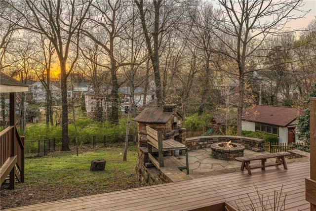 803 N Highland Avenue, Fayetteville, AR 72701