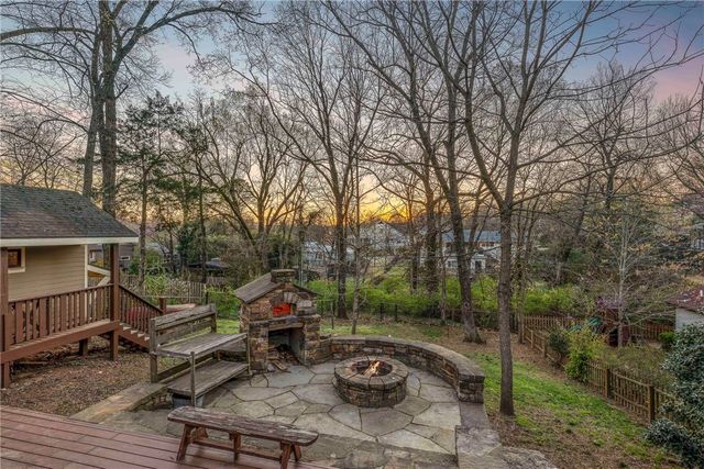 803 N Highland Avenue, Fayetteville, AR 72701