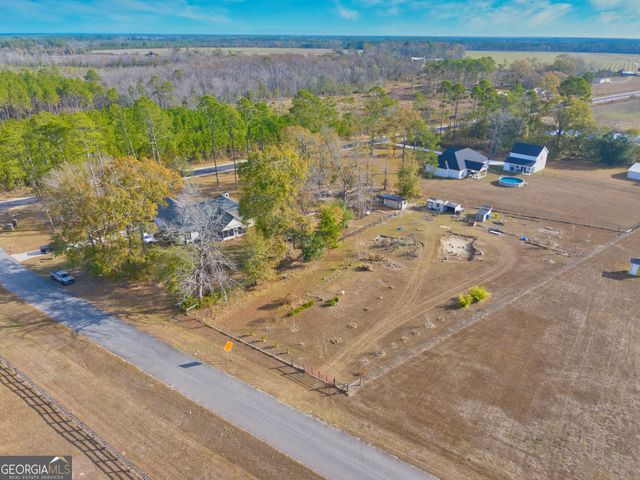 11 Walton Way Drive, Nashville, GA 31639