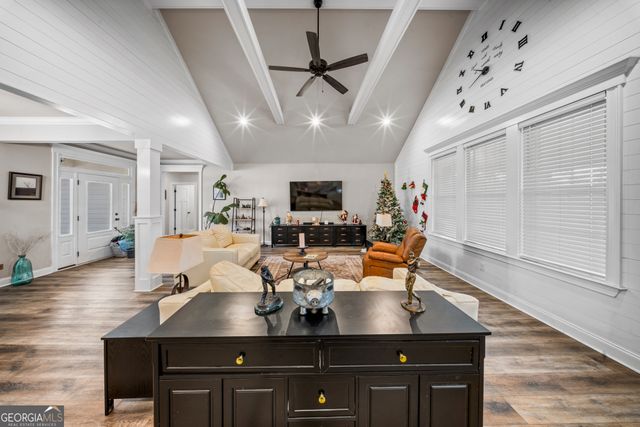 11 Walton Way Drive, Nashville, GA 31639