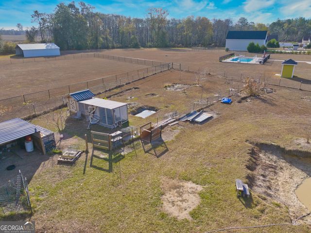 11 Walton Way Drive, Nashville, GA 31639