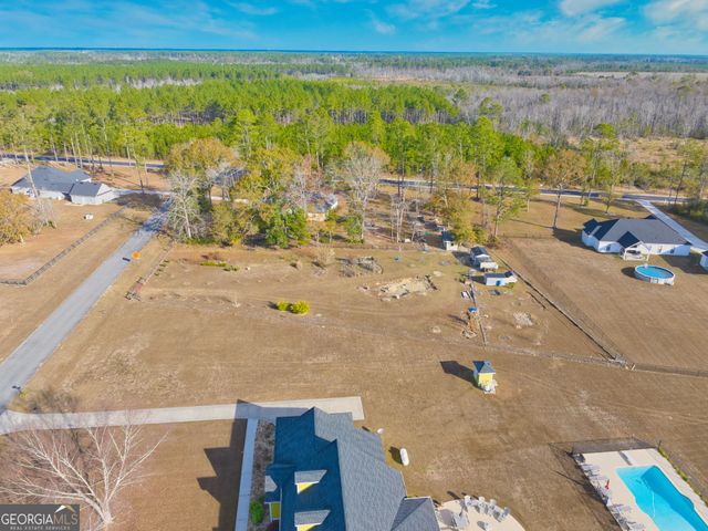 11 Walton Way Drive, Nashville, GA 31639