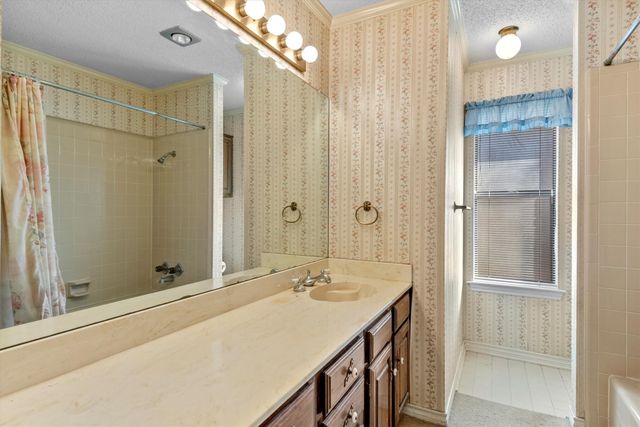 1331 Briarmeade Drive, Duncanville, TX 75137