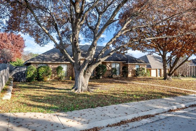 1331 Briarmeade Drive, Duncanville, TX 75137