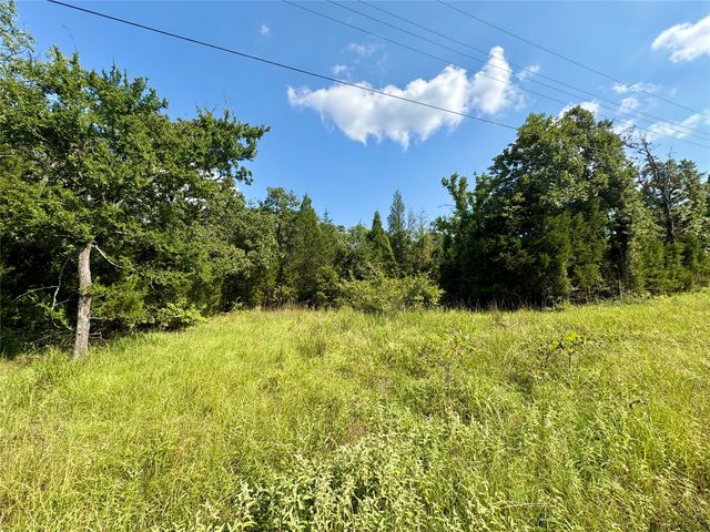 000 Paladin Drive, Log Cabin, TX 75148