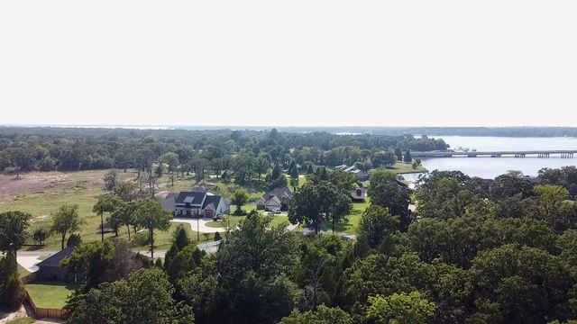 000 Paladin Drive, Log Cabin, TX 75148