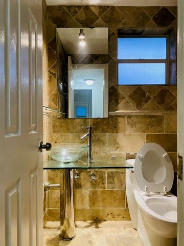 1301 N 12th Court 12a, Hollywood, FL 33019