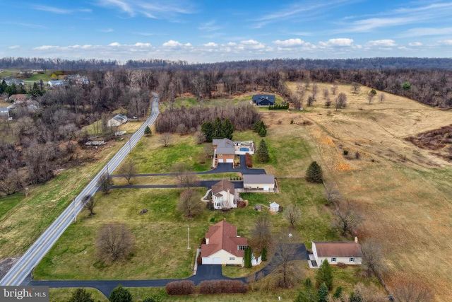 596 BEINHOWER RD, Etters, PA 17319