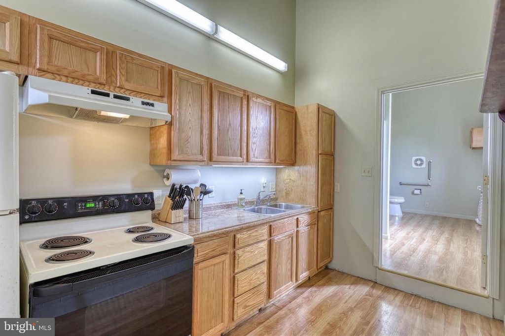 Image 47 of property listing at 596 BEINHOWER RD, Etters, PA 17319