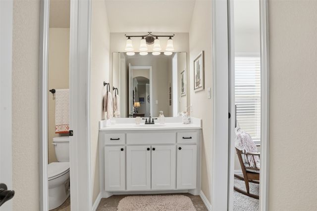 700 Russell Road, Hudson Oaks, TX 76087