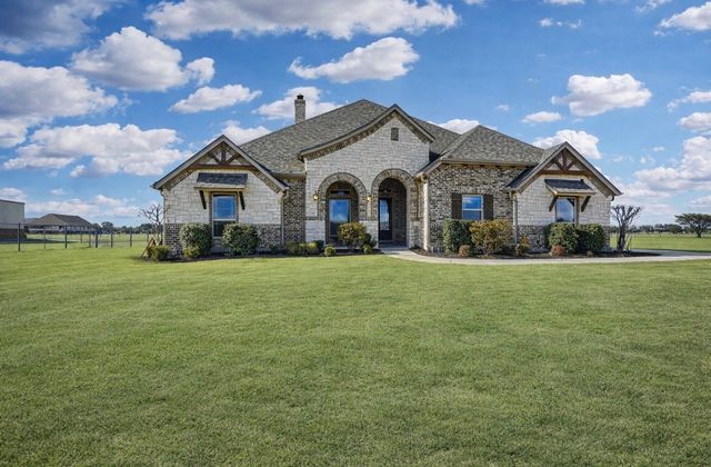 700 Russell Road, Hudson Oaks, TX 76087