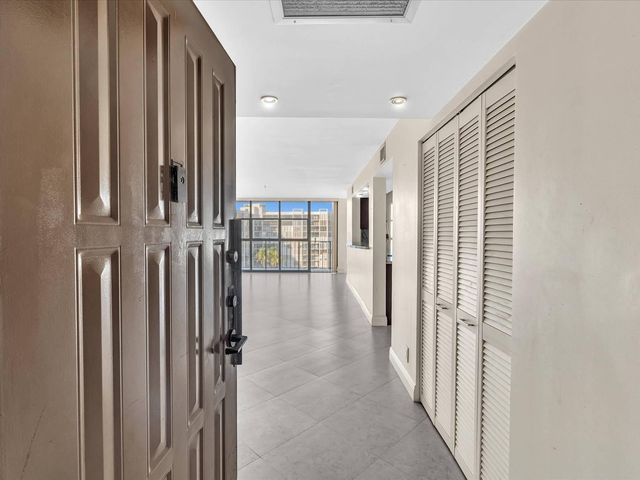 600 Parkview Drive 719, Hallandale Beach, FL 33009