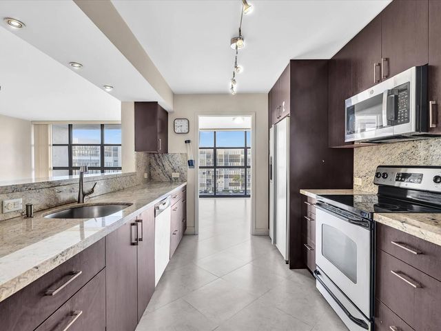 600 Parkview Drive 719, Hallandale Beach, FL 33009