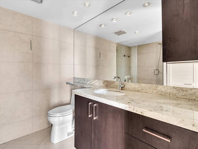 600 Parkview Drive 719, Hallandale Beach, FL 33009