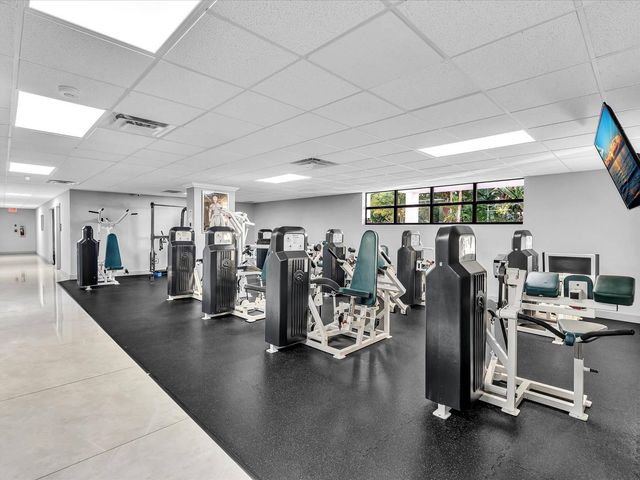 600 Parkview Drive 719, Hallandale Beach, FL 33009