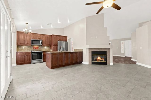 7804 Thorne Pine Avenue, Las Vegas, NV 89131