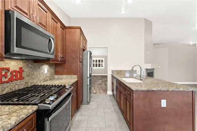 7804 Thorne Pine Avenue, Las Vegas, NV 89131