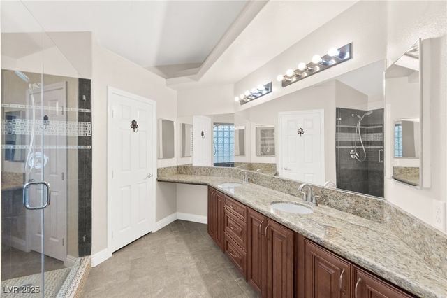 7804 Thorne Pine Avenue, Las Vegas, NV 89131