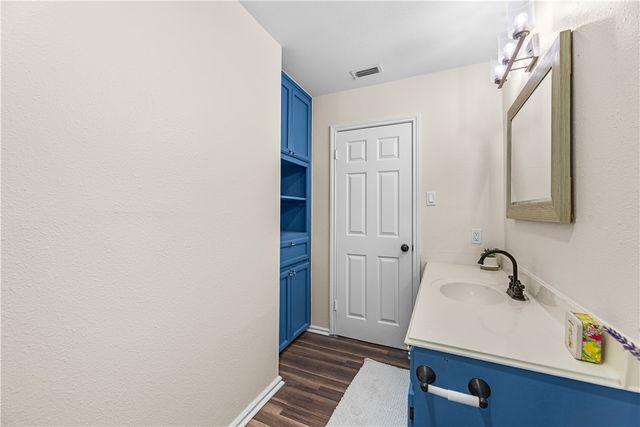 5317 Tartan Cir, Corpus Christi, TX 78413