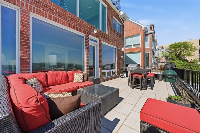 628 Grandview Ave, Mt Washington, PA 15211
