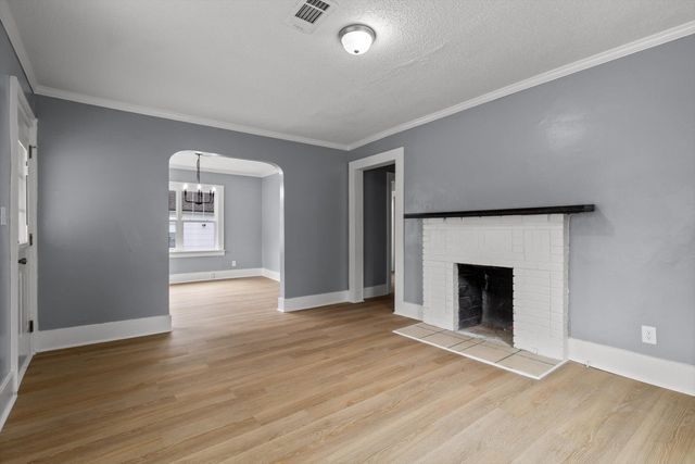 123 S Moore Road, Chattanooga, TN 37411