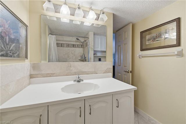 9395 Pennsylvania AVE 6, Bonita Springs, FL 34135
