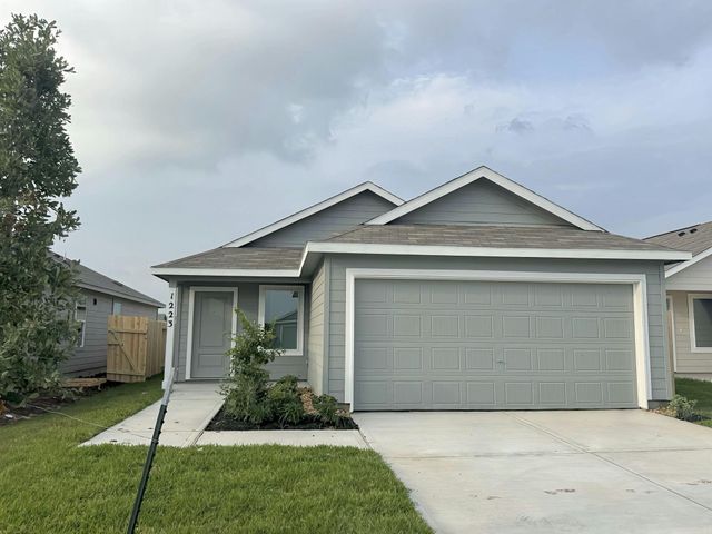 1223 Charlotte Way, Wharton, TX 77488