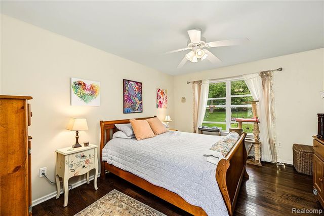 2375 Reidsview, White Lake, MI 48383