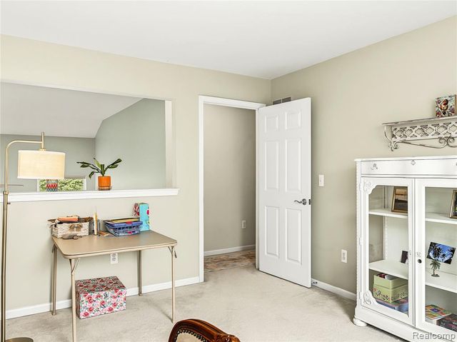 2375 Reidsview, White Lake, MI 48383