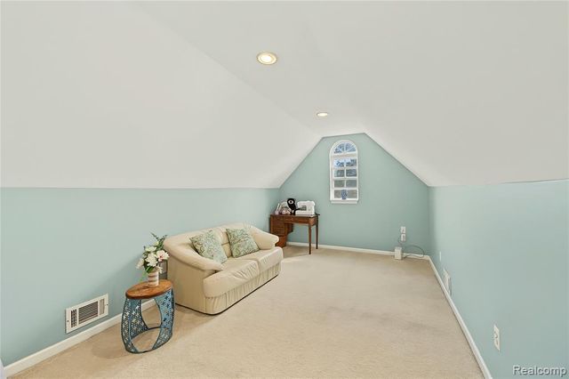 2375 Reidsview, White Lake, MI 48383