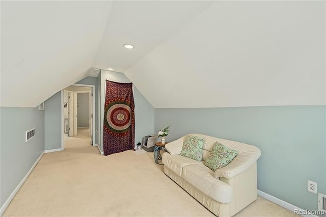 2375 Reidsview, White Lake, MI 48383