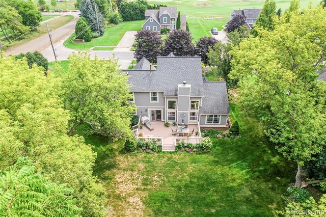 2375 Reidsview, White Lake, MI 48383
