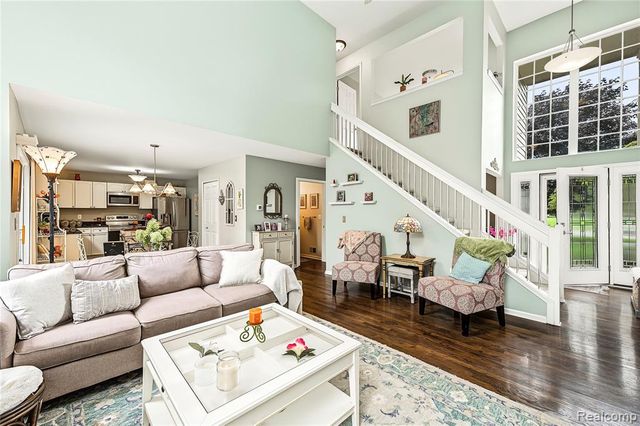2375 Reidsview, White Lake, MI 48383