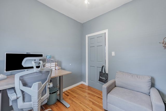 5421 S Mulligan Avenue, Chicago, IL 60638