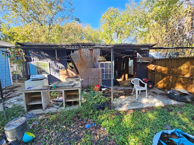 5513 Makeig Street, Houston, TX 77026