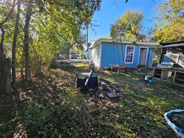 5513 Makeig Street, Houston, TX 77026