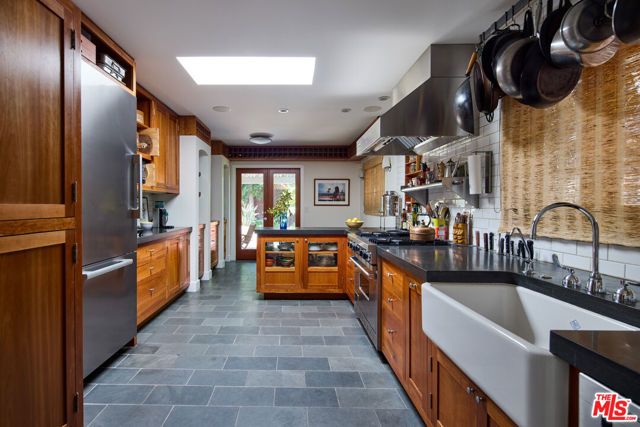 8713 Rangely Avenue, West Hollywood, CA 90048