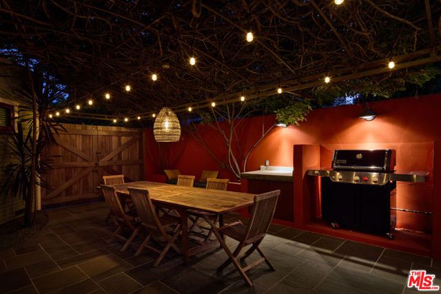 8713 Rangely Avenue, West Hollywood, CA 90048