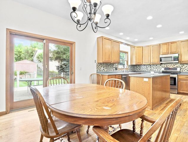 4315 Tanglewood Drive, Janesville, WI 53546
