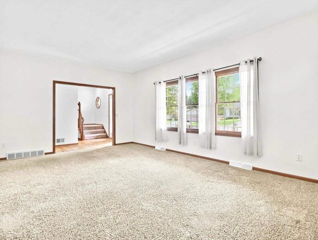 4315 Tanglewood Drive, Janesville, WI 53546