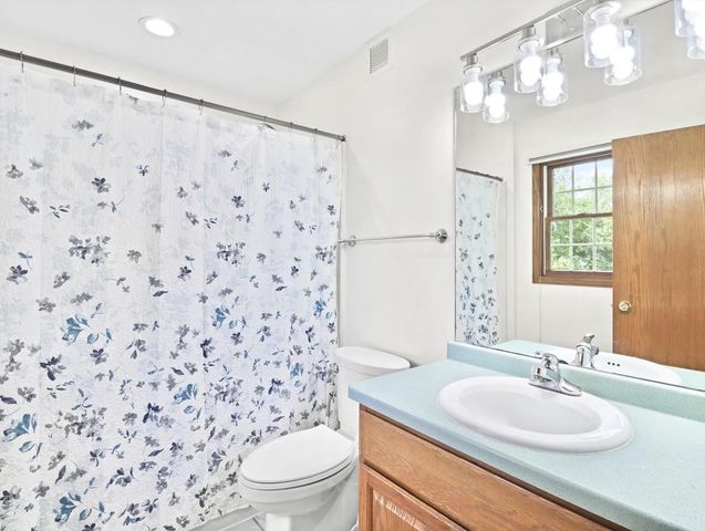 4315 Tanglewood Drive, Janesville, WI 53546