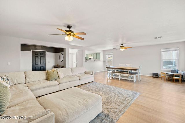 615 E Sterling Canyon Drive, Corona De Tucson, AZ 85641