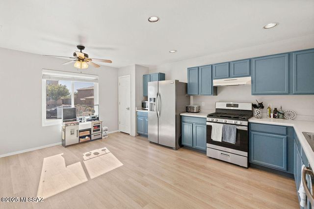 615 E Sterling Canyon Drive, Corona De Tucson, AZ 85641