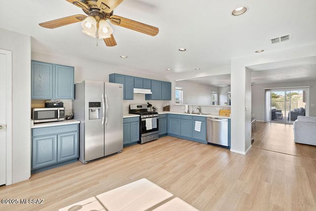 615 E Sterling Canyon Drive, Corona De Tucson, AZ 85641