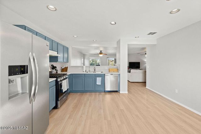 615 E Sterling Canyon Drive, Corona De Tucson, AZ 85641