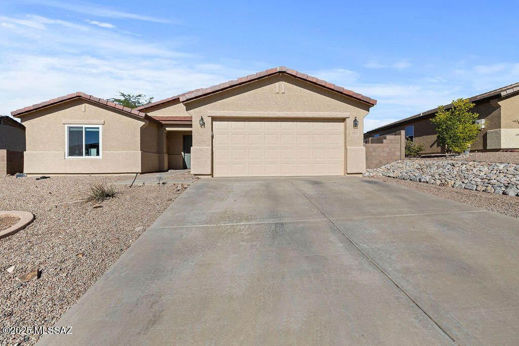 615 E Sterling Canyon Drive, Corona De Tucson, AZ 85641