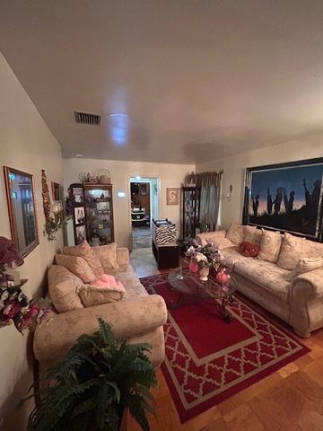 610 Meadowdale Place, Shreveport, LA 71108