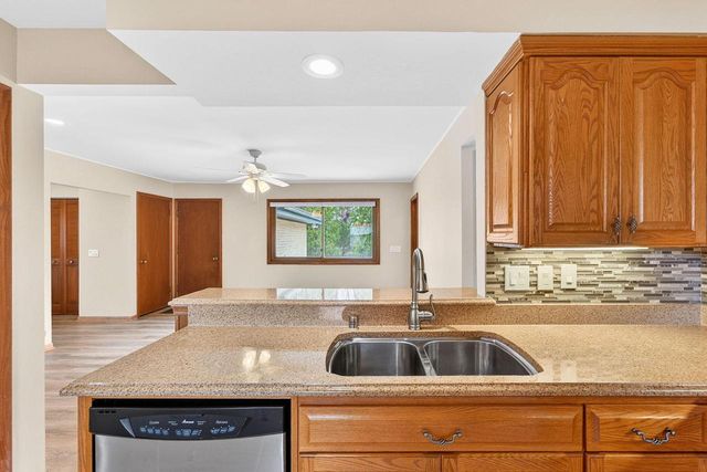 17225 Penbrook DRIVE, Brookfield, WI 53045