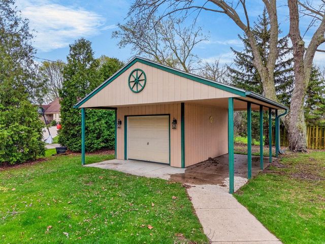 17225 Penbrook DRIVE, Brookfield, WI 53045
