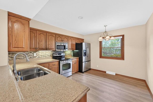 17225 Penbrook DRIVE, Brookfield, WI 53045